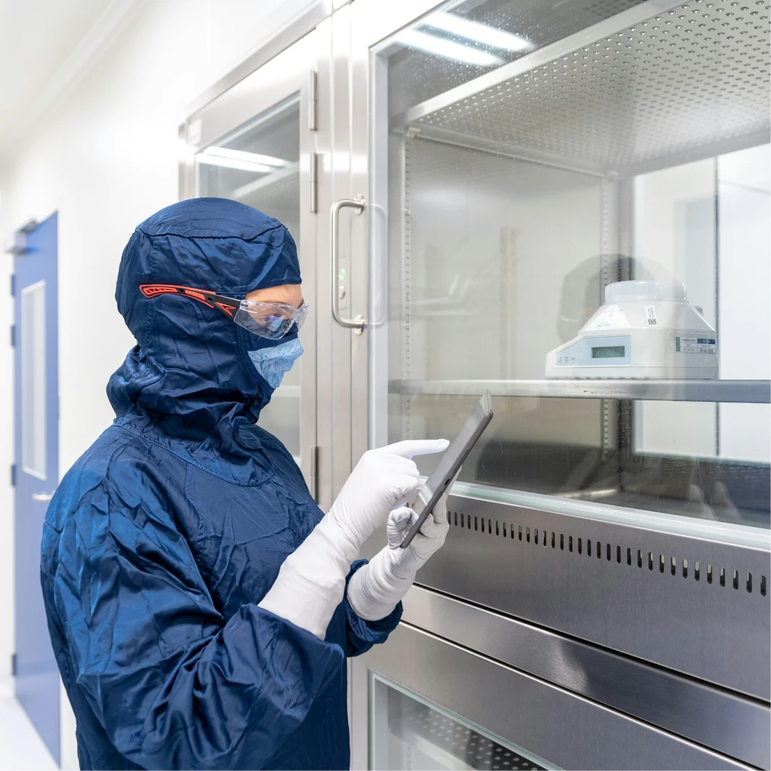 Pharmaceutical production line requiring high-purity gas supply