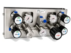 Semi-automatic changeover panel for continuous specialty gas supply